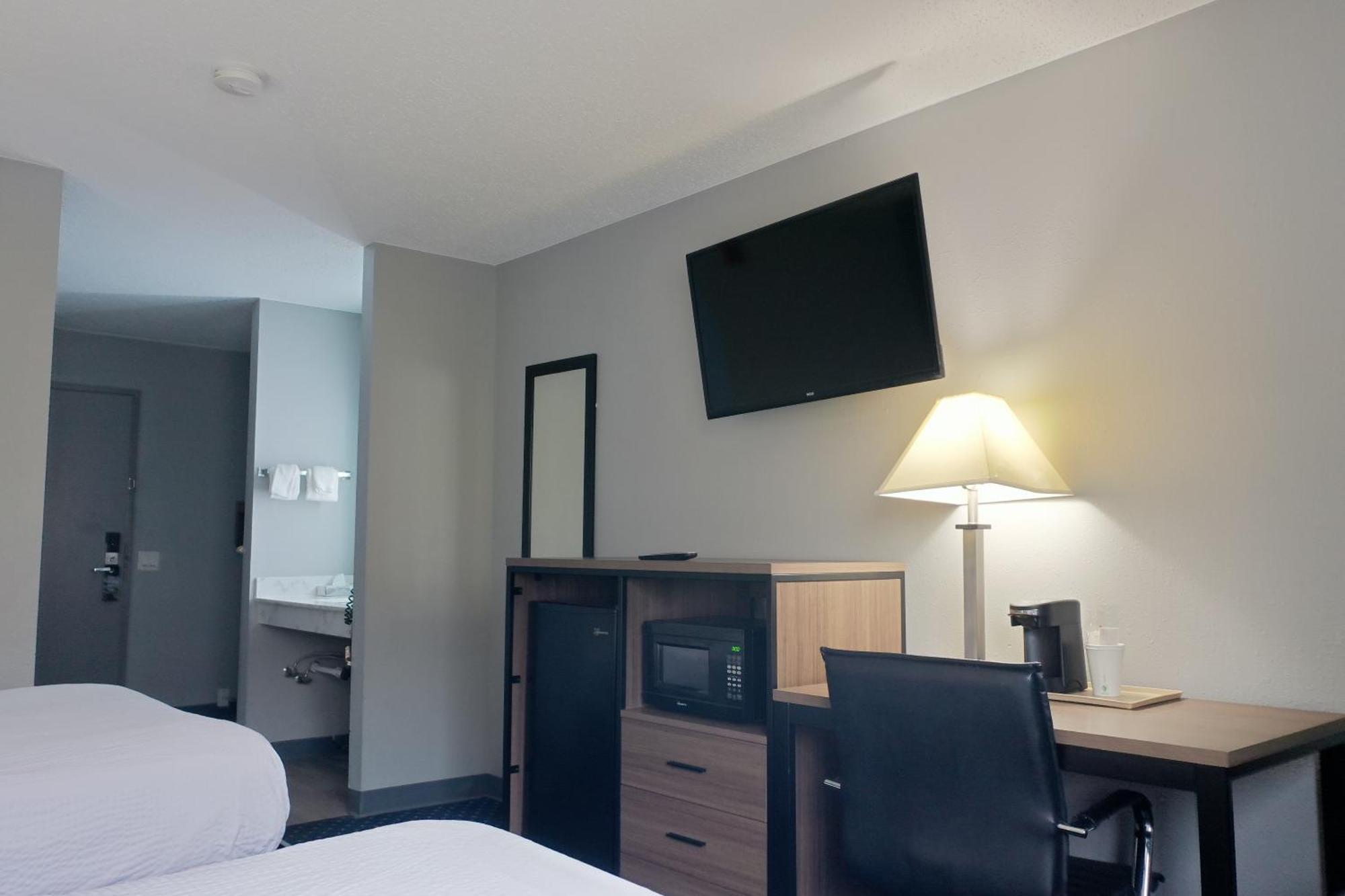 Super 8 By Wyndham Rockford I-90 Casino District Otel Dış mekan fotoğraf