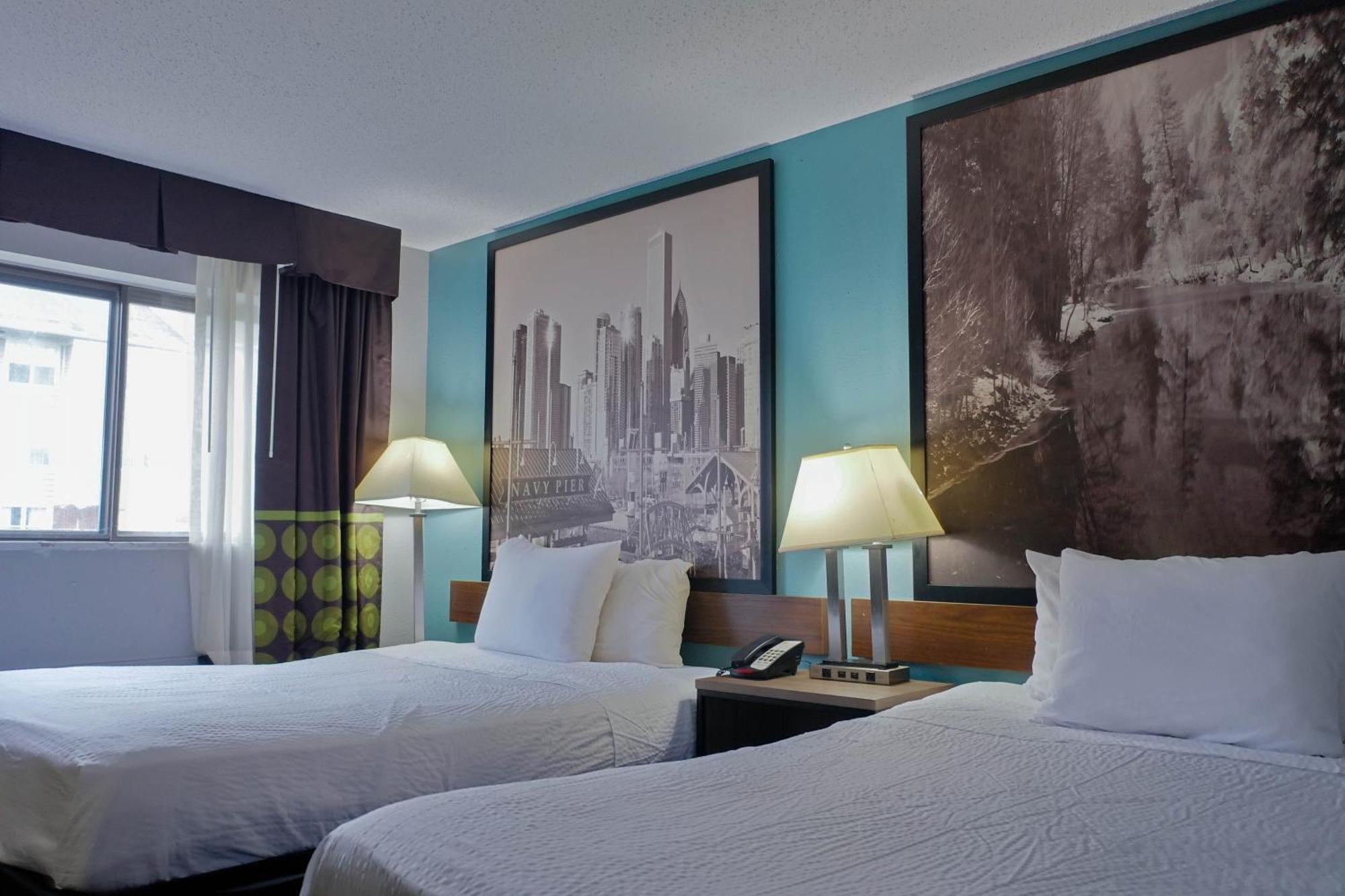 Super 8 By Wyndham Rockford I-90 Casino District Otel Dış mekan fotoğraf