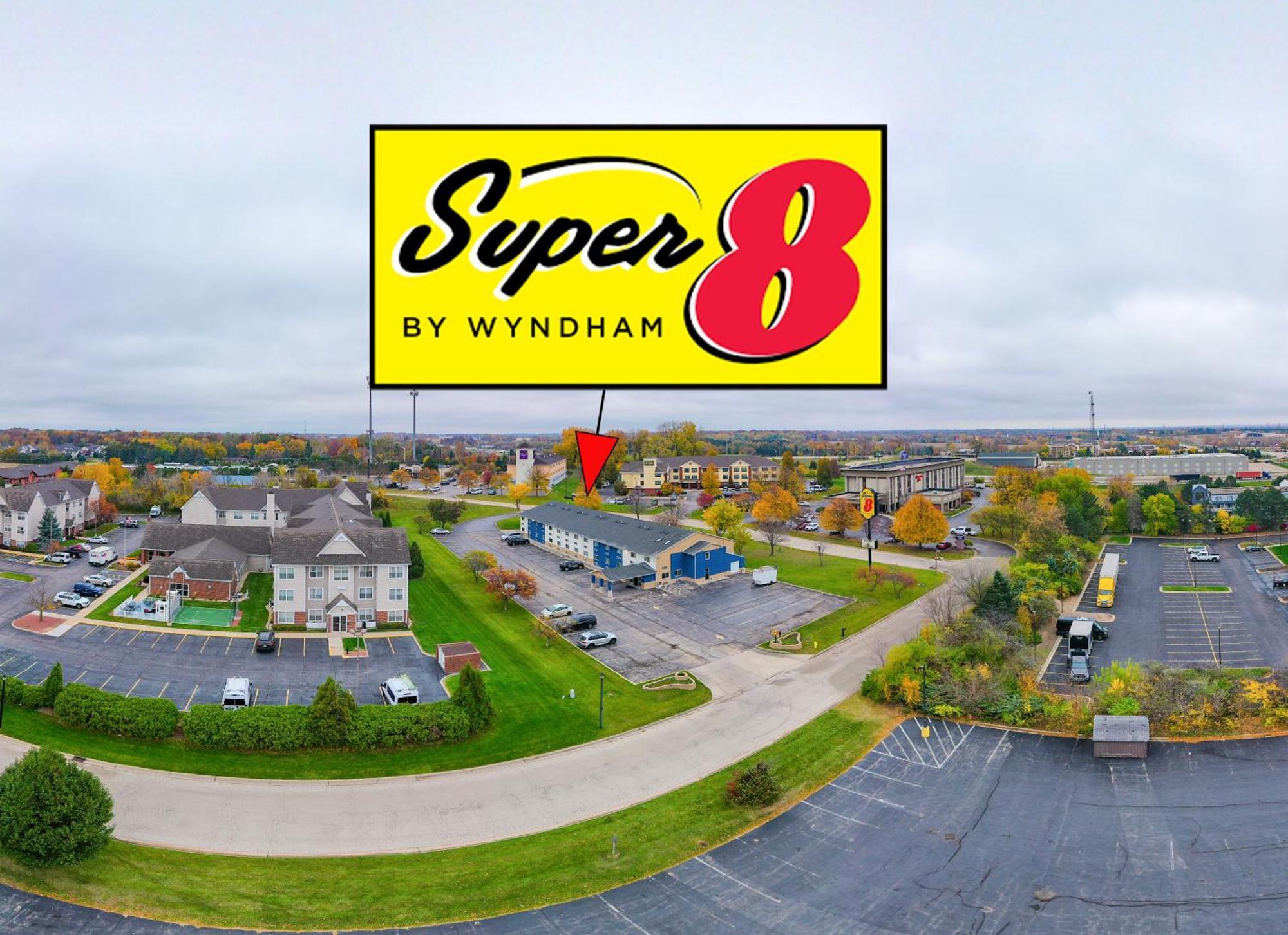 Super 8 By Wyndham Rockford I-90 Casino District Otel Dış mekan fotoğraf